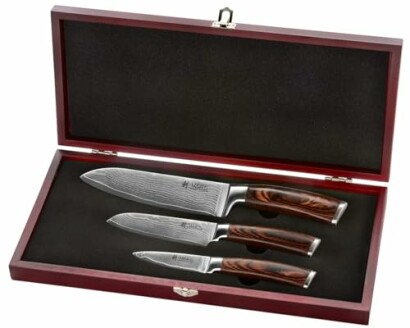 Ensemble de couteaux de cuisine dans un coffret en bois.